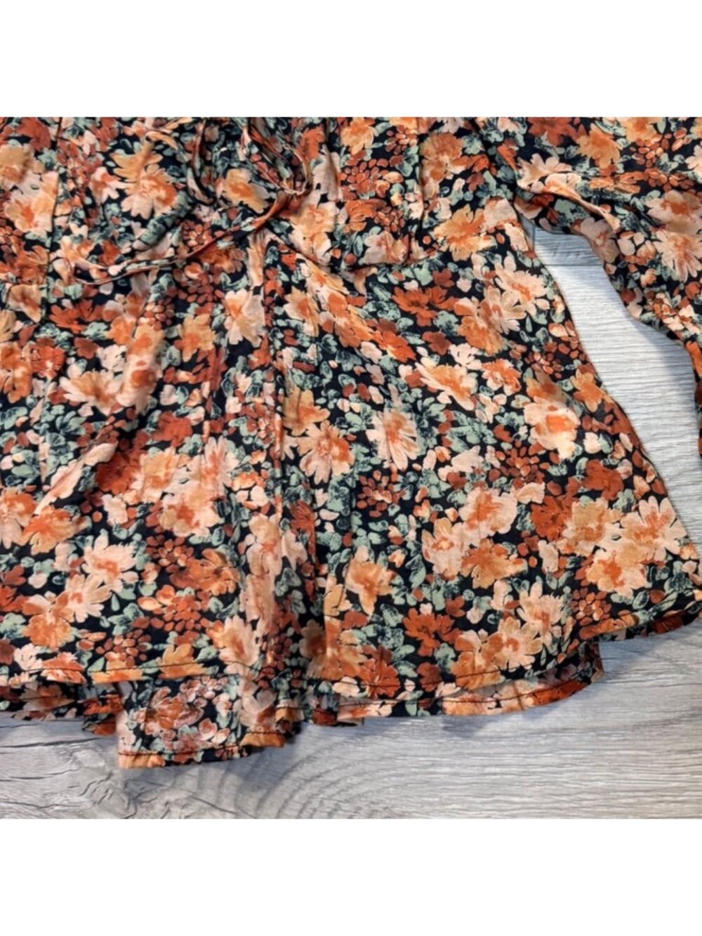 Blu Pepper Floral Peplum Blouse Size M Boho Long Sleeve Tie Front Sheer Top - Picture 6 of 16